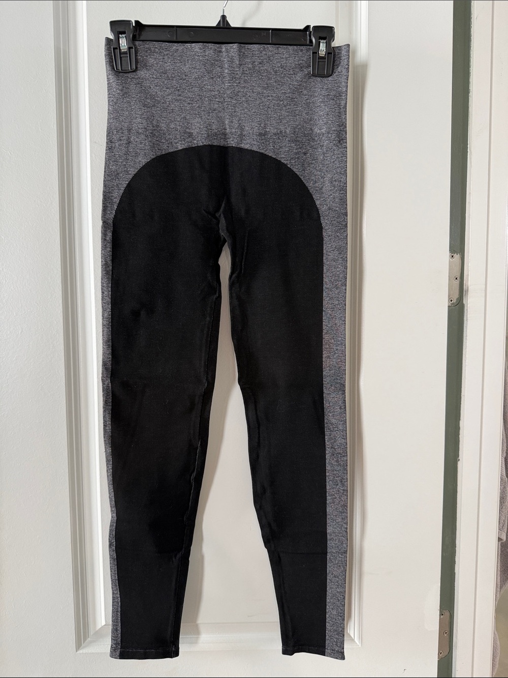 SPANX Black and Gray Seamless Sculpting Leggings